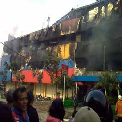  500 Kios di Lantai 2 dan 3 Hangus Terbakar, Lantai 1 Sebagian