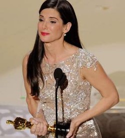 Suami Sandra Bullock Dituduh Lakukan Seks Foursome