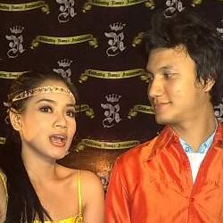 Titi Kamal-Christian Liburan Sekaligus Program Hamil