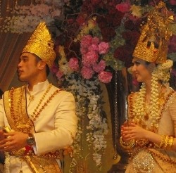 Pesta Belum Selesai, Nia Ramadhani Siap Gelar After Party di Bali