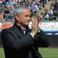 Roma Menekan, Bukan Tertekan