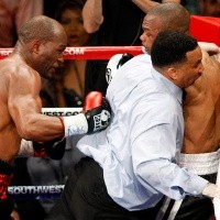 Hopkins Sukses Revans atas Jones