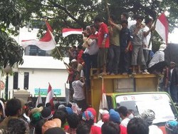 Demo di Jakarta, Mulai dari Gedung DPR Hingga Aksi Mogok Kerja