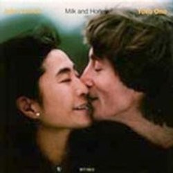 Mulai John Lennon, Para Penyanyi Bugil dari Masa ke Masa