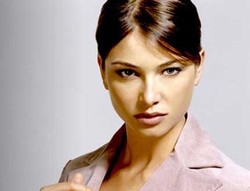 Pilihan Busana Sesuai Bentuk Tubuh