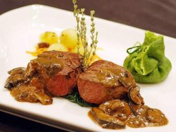 Yuk, Bikin Steak Resto Bintang 5!