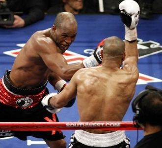 Hopkins Menangi Duel Veteran