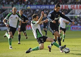 CR9-Higuain Bawa Madrid Bertahta