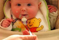 Makanan Pendamping ASI yang Tepat untuk si Kecil