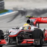 Bos Renault: Hamilton Harusnya Disanksi