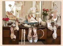 Pilah-pilih Sepatu Idaman