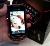 Pengguna Ponsel Masih Haus Aplikasi Lokal