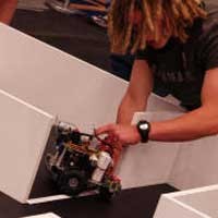 Rakit Robot Sendiri, Indonesia Optimis Jawara