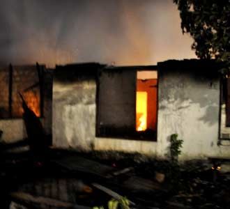 Api Lalap Sejumlah Bangunan di Kotaraja