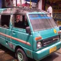 Angkot Terbakar di Jalan Urip Sumoharjo 