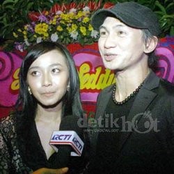 Rini: Anji Dekat Sama Sheila Bukan Urusan Aku!