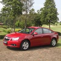 Chevrolet Cruze, Sedan Rasa Amerika 