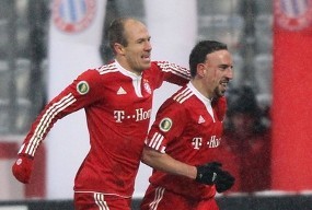 Sir Alex: Ribery Tak Lebih Cepat dari Gary Neville