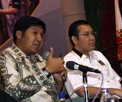 Maruarar dan Emir Tetap di Posisinya