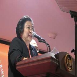  Tangis Mega Akhiri Pidato Politik Penutupan