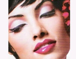 Eyeliner Tepat Untuk Tampilan Mata Lebih Indah