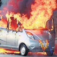 Waduh, Tata Nano Terbakar Lagi