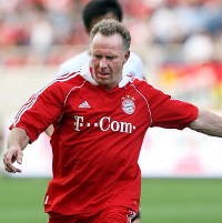 Rooney Main, Rummenigge Kalah Taruhan