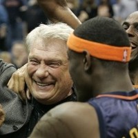 Warriors Menang, Don Nelson Pecahkan Rekor