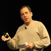 Bos Teknologi Yahoo Mundur