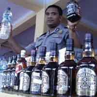 Ratusan Miras Jawa dari Bus Akas Disita