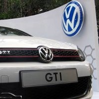 Ada Juga Yang Berani Menantang VW Golf!