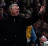 Sir Alex Lolos Hukuman