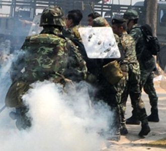 Demo Bentrok di Thailand