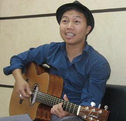 Bernyanyi di AS, Sandhy Sondoro Dipuji Penyanyi Dunia