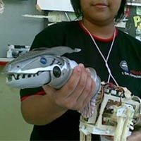 Robot-Robot Kecil Beradu di SMU 28 Jakarta