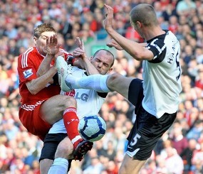 Si Merah Tertahan di Anfield