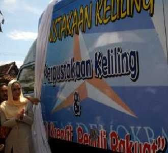 Ingrid Kansil Resmikan Perpustakaan Keliling