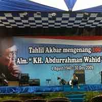 Mengenang Gus Dur, Warga Surabaya Gelar Tahlil Akbar