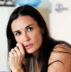 David Duchovny Sakit Gara-gara Cium Demi Moore