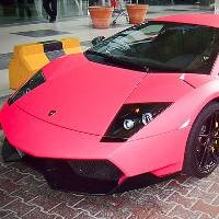 Lamborghini Manis Berwarna Pink