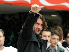 Galliani: Bersediakah Tampil Lagi, Maldini? 