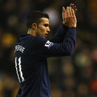 Wenger: Van Persie Masuk Skuad