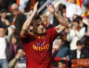 Totti Ditinggalkan Azzurri