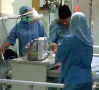 Foke Jenguk Korban Luka