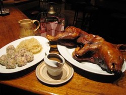 Pesta A la Bavarian Di Tavern