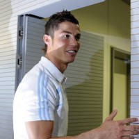 Di Atas Ranjang, Nilai Ronaldo 9,5