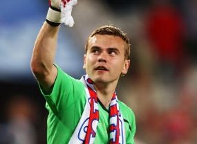 Akinfeev Tak ke MU