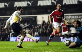 Arsenal Keok di Markas Spurs