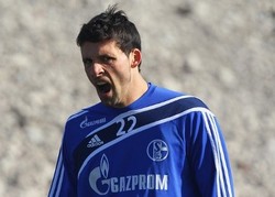 Kuranyi Menanti Nasib