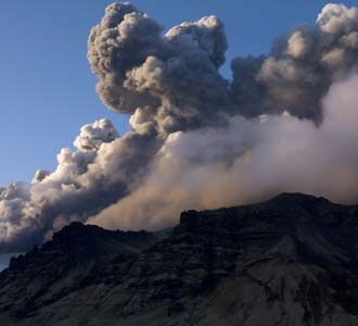 Abu Letusan Gunung Eyjafjallajokull